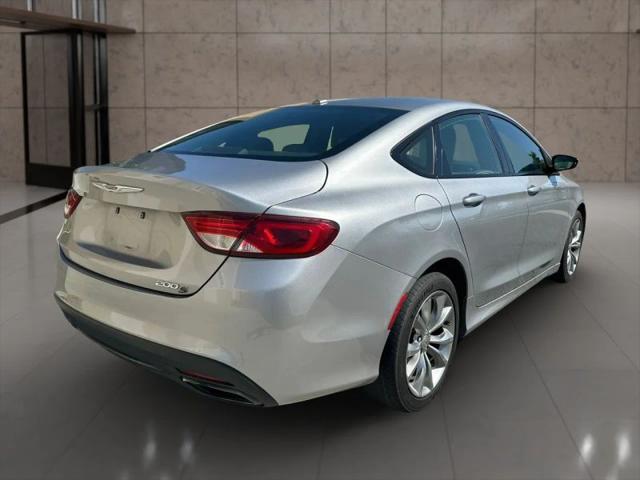 2015 Chrysler 200 S