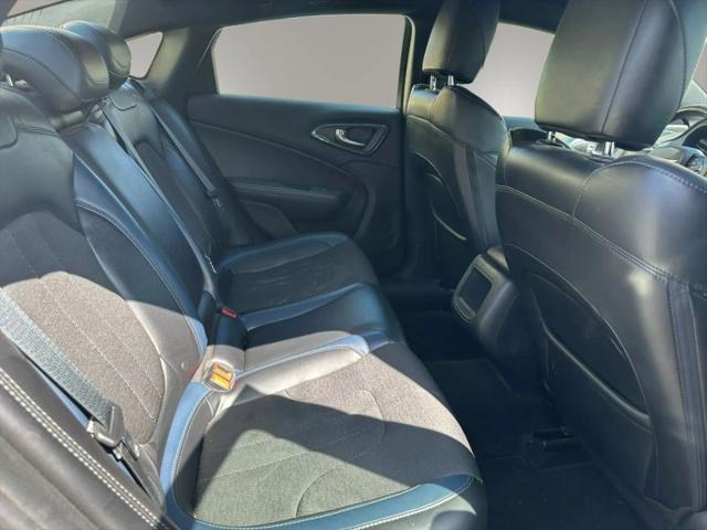 2015 Chrysler 200 S
