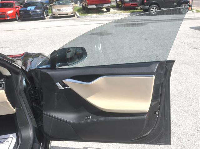2014 Tesla Model S 85