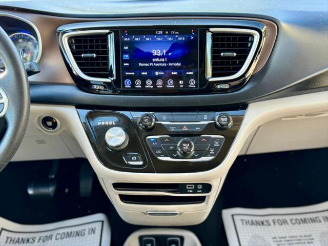 2017 Chrysler Pacifica Touring