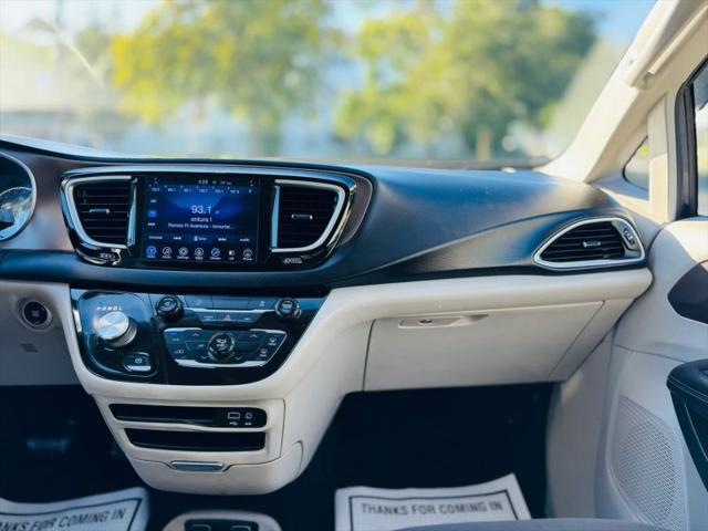 2017 Chrysler Pacifica Touring