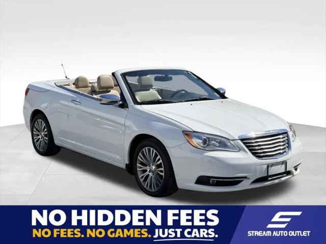 2013 Chrysler 200 Limited for sale in Amityville, NY