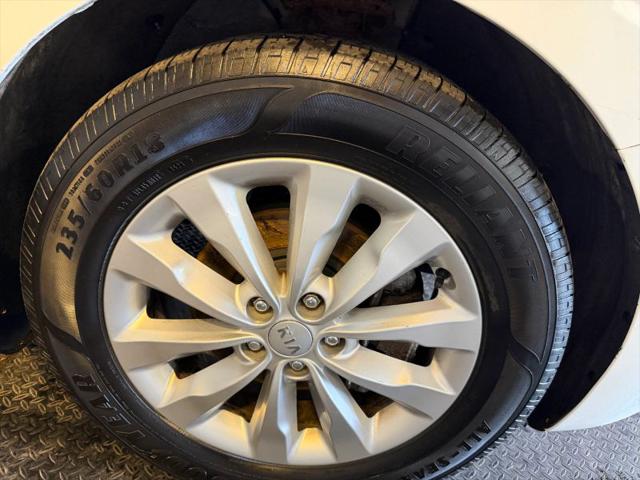2016 Kia Sedona EX