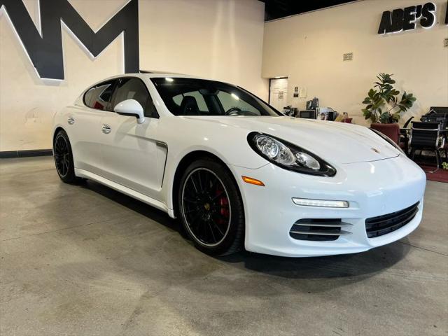 2015 Porsche Panamera 4S