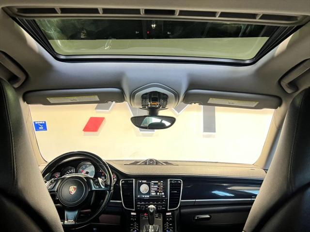 2015 Porsche Panamera 4S
