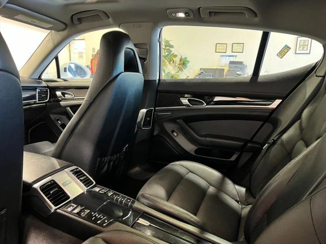 2015 Porsche Panamera 4S