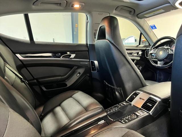 2015 Porsche Panamera 4S