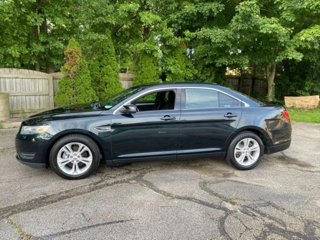 2014 Ford Taurus SEL