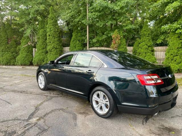 2014 Ford Taurus SEL