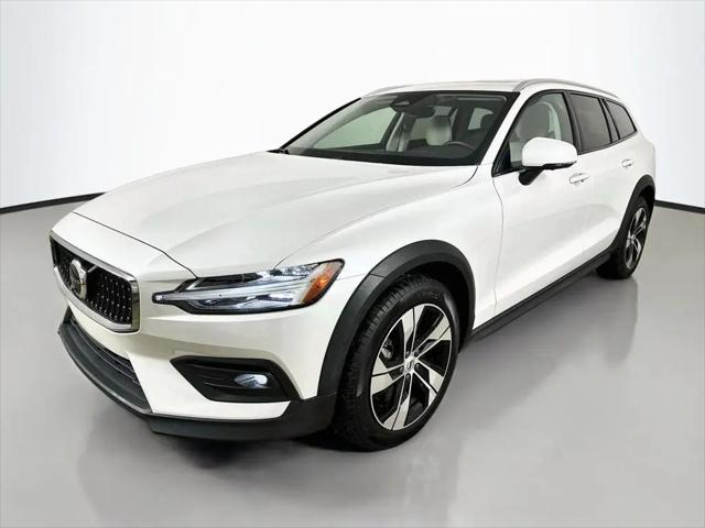 2025 Volvo V60 Cross Country for sale near Dublin, OH