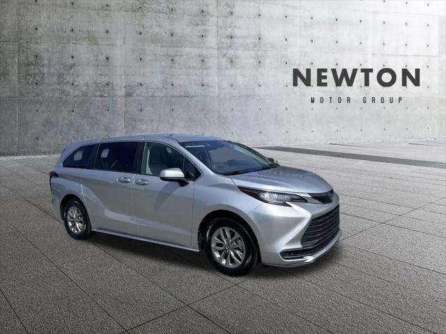 2022 Toyota Sienna LE for sale in Russellville, KY