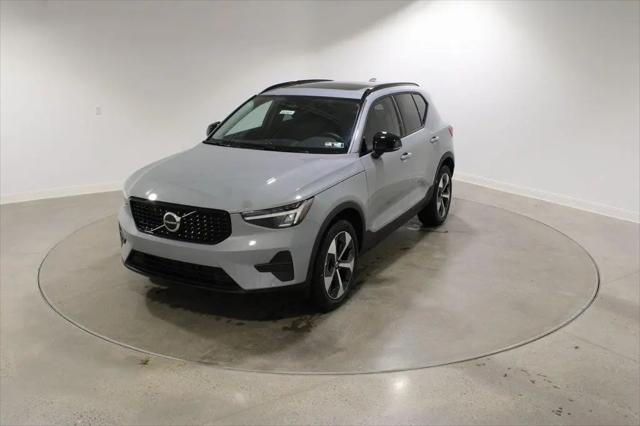 2026 Volvo XC40 Core, B5 AWD Gas mild hybrid, Dark for sale in Canonsburg, PA