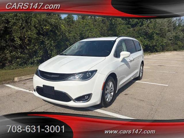 2017 Chrysler Pacifica Touring-L for sale in Midlothian, IL