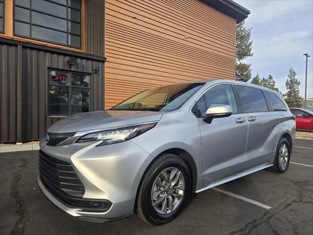 2023 Toyota Sienna LE for sale in Bend, OR