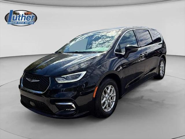 2024 Chrysler Pacifica Touring L for sale in Northern Cambria, PA