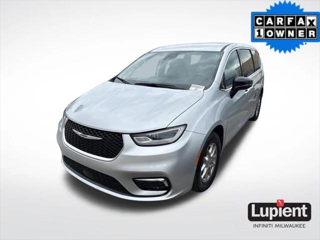 2024 Chrysler Pacifica Touring L for sale in West Allis, WI