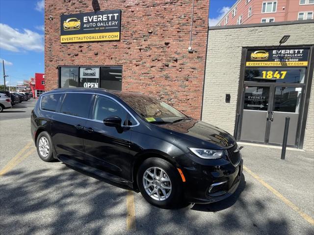 2022 Chrysler Pacifica Touring L for sale in Everett, MA