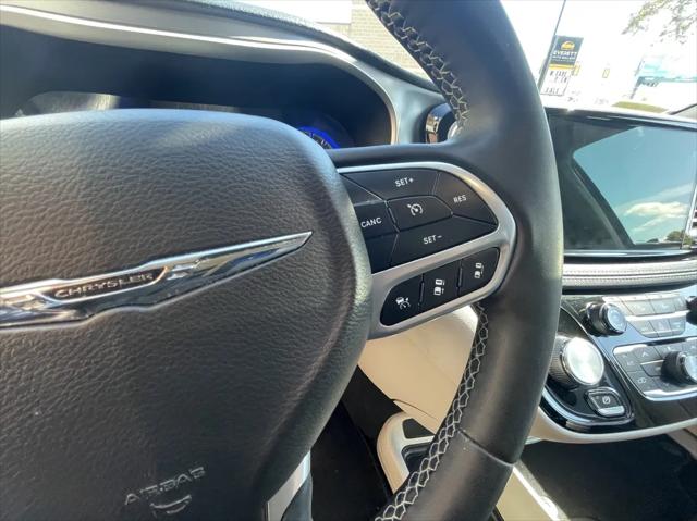 2022 Chrysler Pacifica Touring L