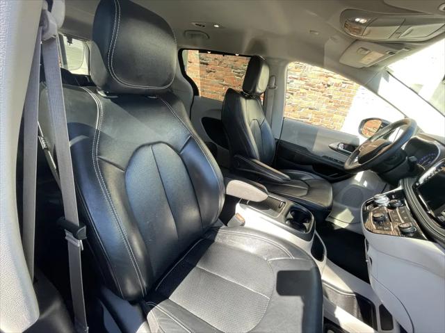 2022 Chrysler Pacifica Touring L