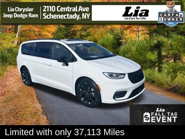 2025 Chrysler Pacifica Limited for sale in Schenectady, NY