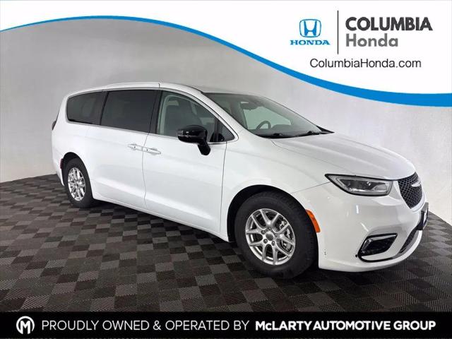 2024 Chrysler Pacifica Touring L for sale in Columbia, MO