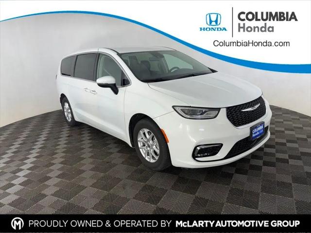 2023 Chrysler Pacifica Touring L for sale in Columbia, MO