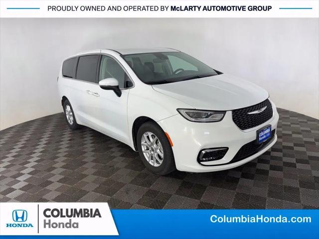 2023 Chrysler Pacifica Touring L for sale in Columbia, MO