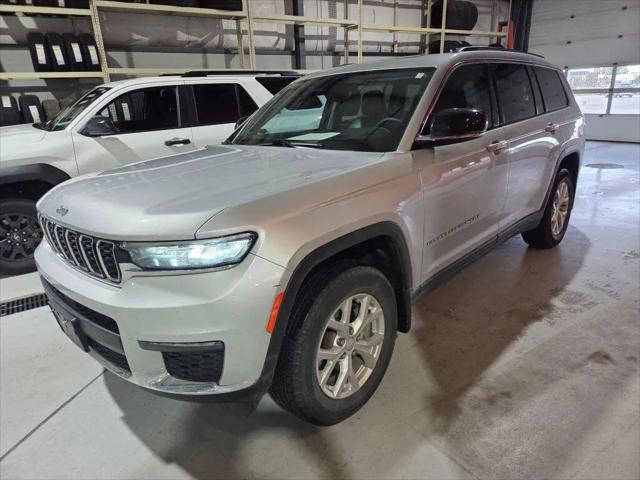 2023 Jeep Grand Cherokee L Limited 4x4 for sale in Mason City, IA