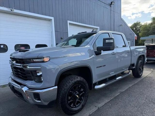 2024 Chevrolet Silverado 3500HD 4WD Crew Cab Standard Bed LT for sale in Binghamton, NY