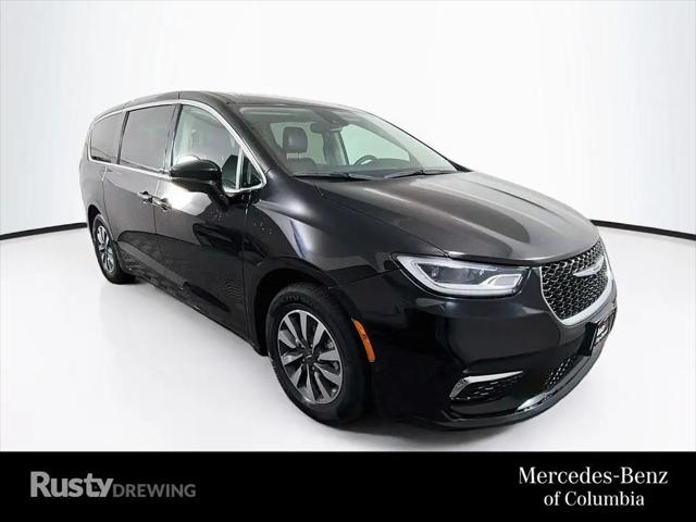 2024 Chrysler Pacifica Hybrid Select for sale in Columbia, MO
