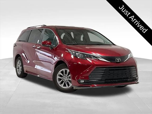 2026 Toyota Sienna XLE for sale in Des Moines, IA