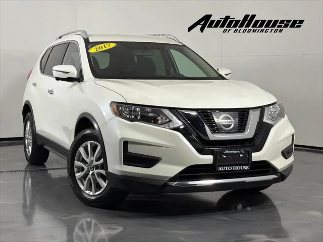 2017 Nissan Rogue SV for sale in Bloomington, IL