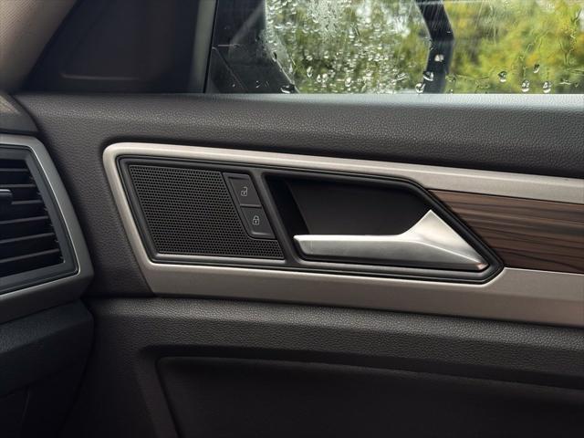 2021 Volkswagen Atlas 3.6L V6 SE w/Technology