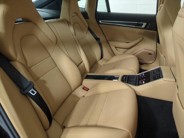 2023 Porsche Panamera 4 Platinum Edition