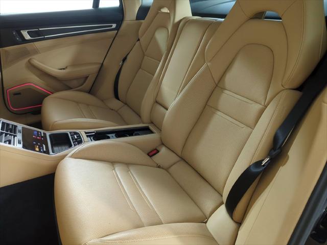 2023 Porsche Panamera 4 Platinum Edition