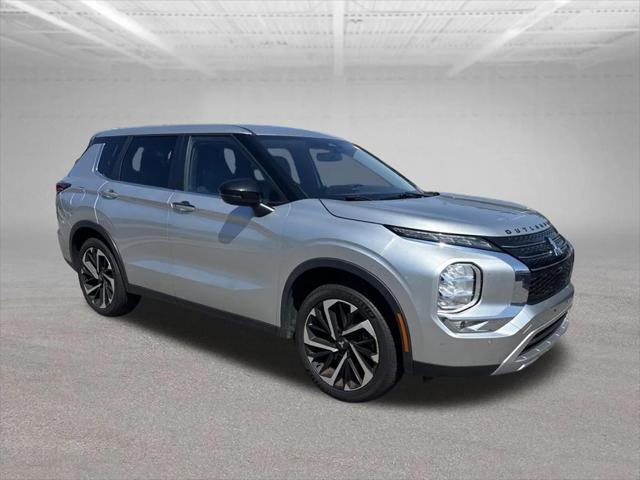 2022 Mitsubishi Outlander 2022 Mitsubishi Outlander