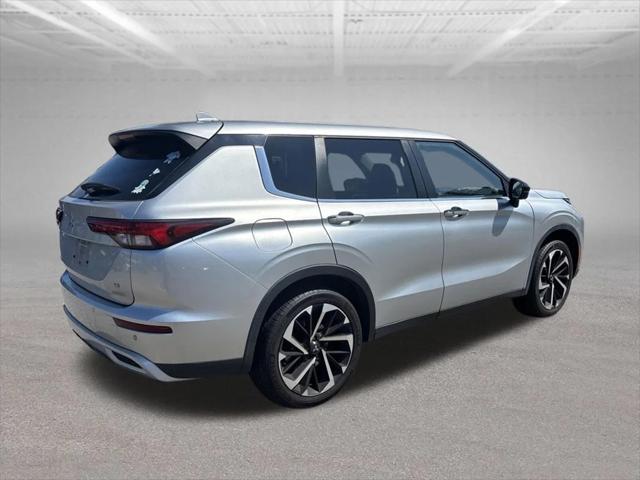 2022 Mitsubishi Outlander 2022 Mitsubishi Outlander
