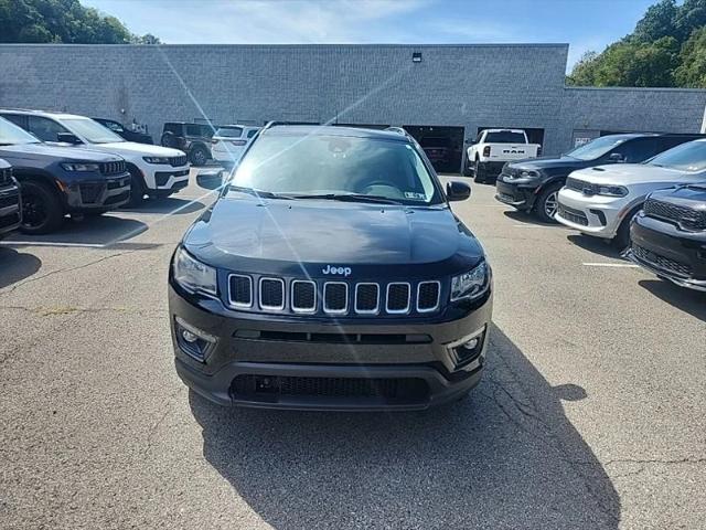 2020 Jeep Compass Sun and Safety 4x4 2020 Jeep Compass Sun and Safety 4x4