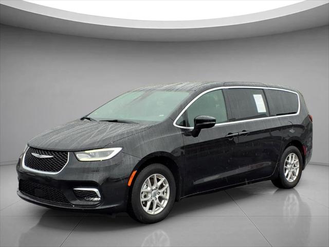 2025 Chrysler Pacifica Select for sale in Henderson, NC