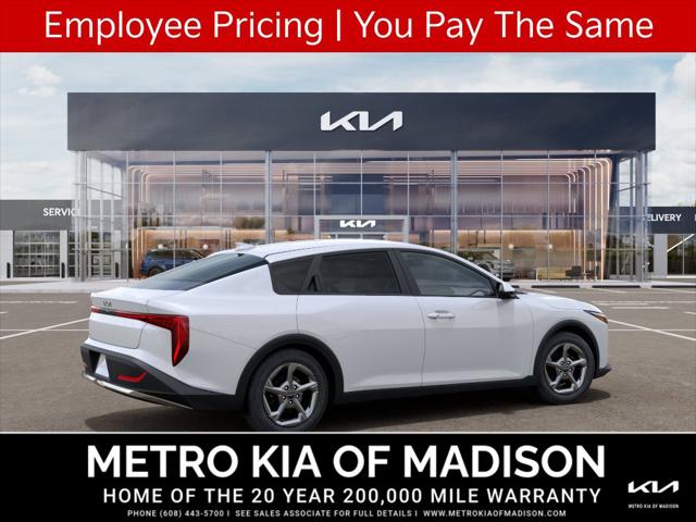 2026 Kia K4 LXS