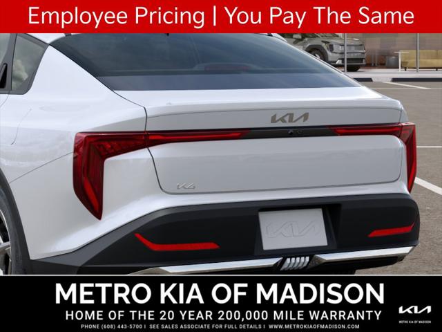 2026 Kia K4 LXS
