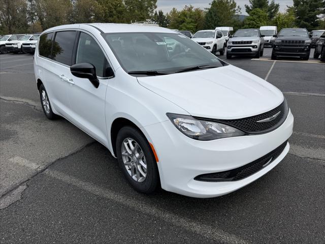 2027 Chrysler Pacifica LX