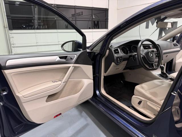 2017 Volkswagen Golf TSI Wolfsburg Edition 4-Door