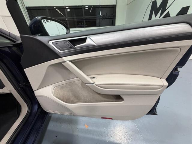 2017 Volkswagen Golf TSI Wolfsburg Edition 4-Door