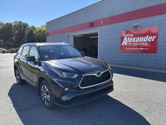 2024 Toyota Highlander XLE for sale in Selinsgrove, PA