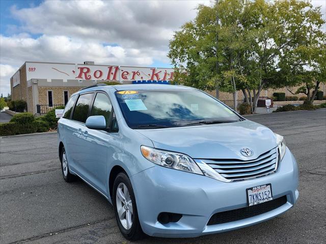 2015 Toyota Sienna LE 8 Passenger for sale in Roseville, CA