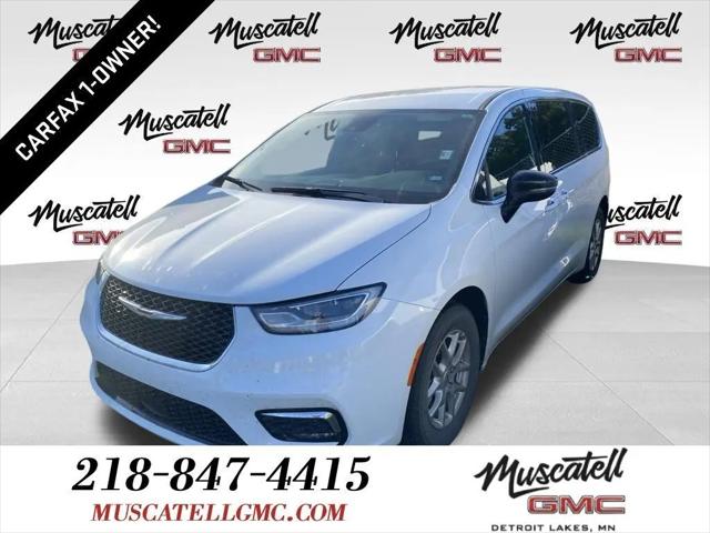 2025 Chrysler Pacifica Select for sale in Detroit Lakes, MN