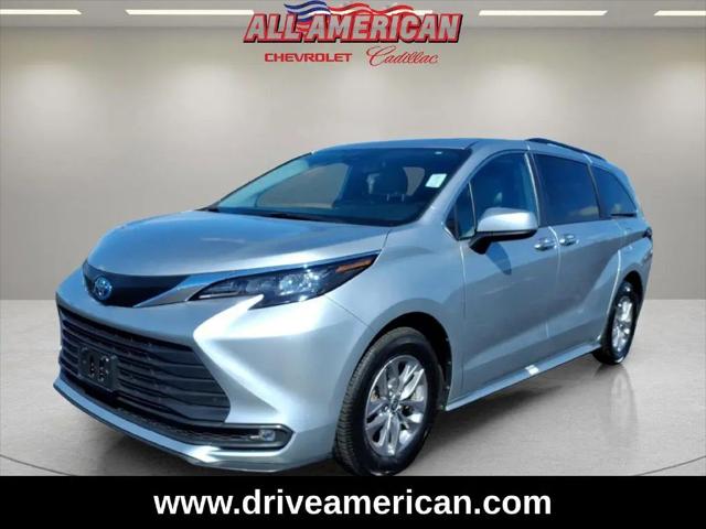 2025 Toyota Sienna XLE for sale in Muncie, IN