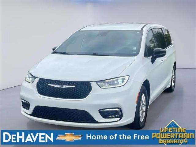 2025 Chrysler Pacifica Select for sale in Fort Wayne, IN