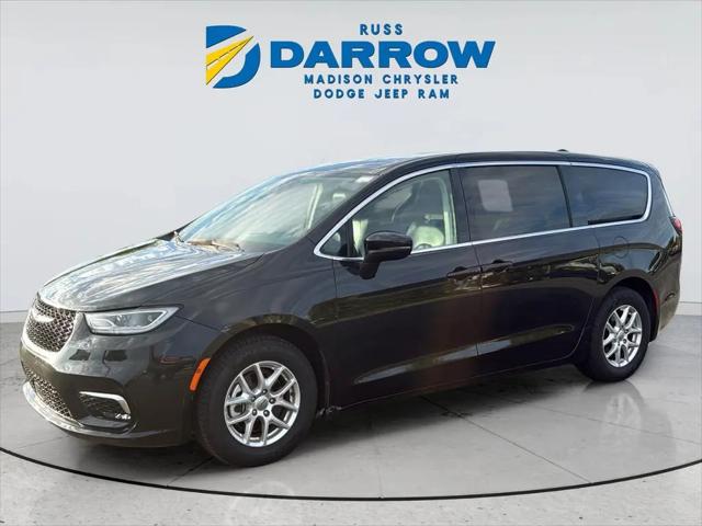 2023 Chrysler Pacifica Touring L for sale in Madison, WI